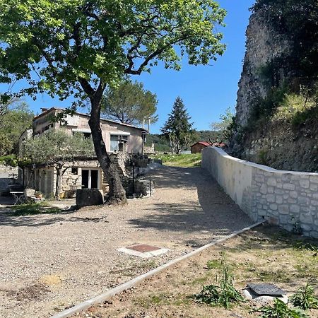 Le Castellas - Gite En Pleine Nature Montmirat Exteriér fotografie